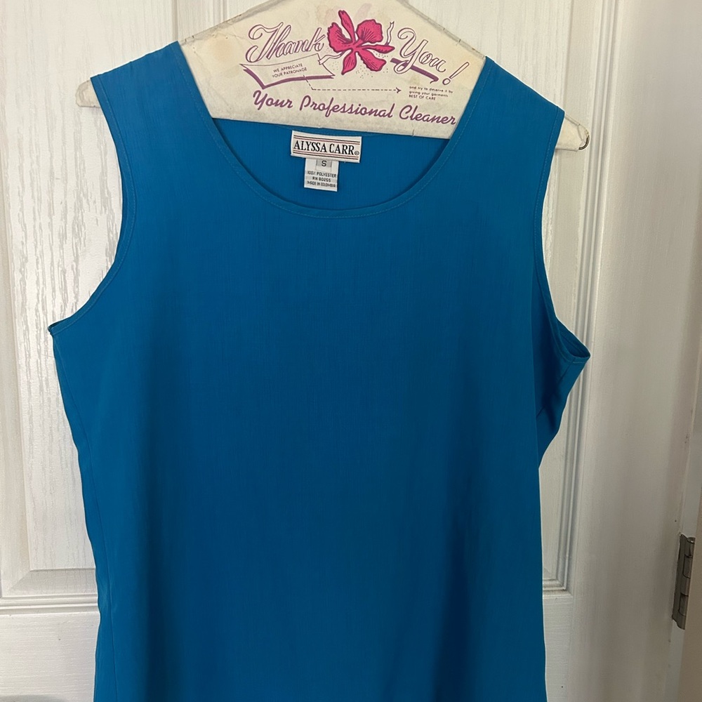 Women's Blue Shelveless Shell Top